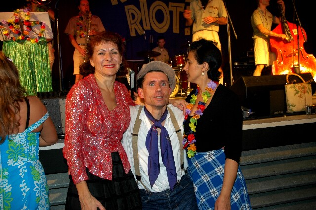 min 2005 11 27 riot 646